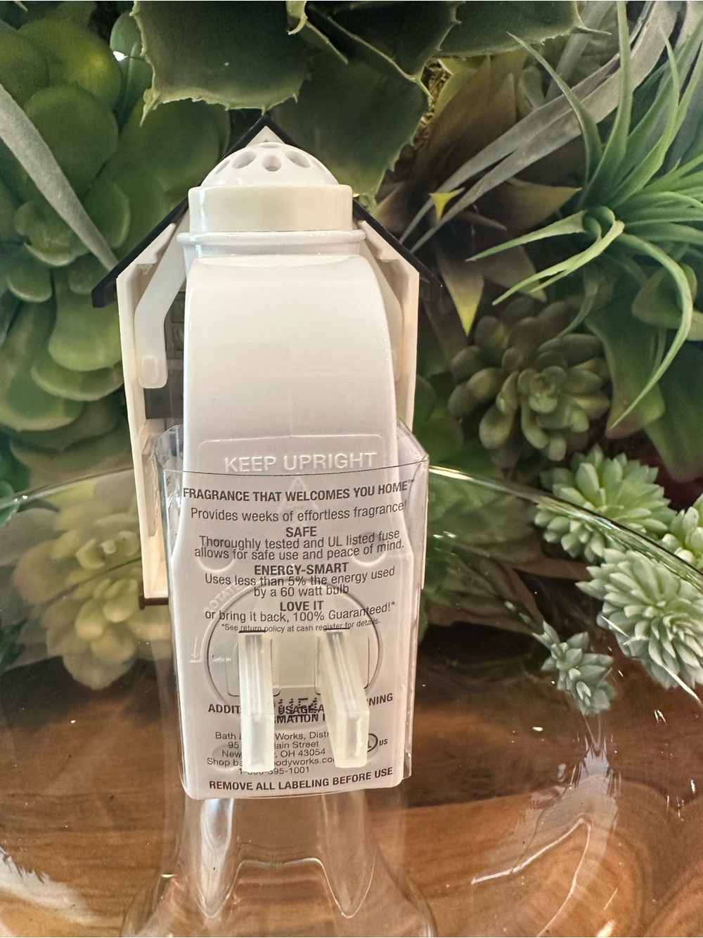 White Barn Plug-In Fragrance Warmer - White & Black - Picture 3 of 5